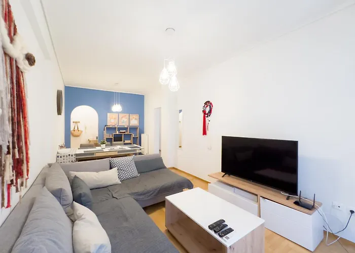 Urban Comfort Apt Near Downtown
