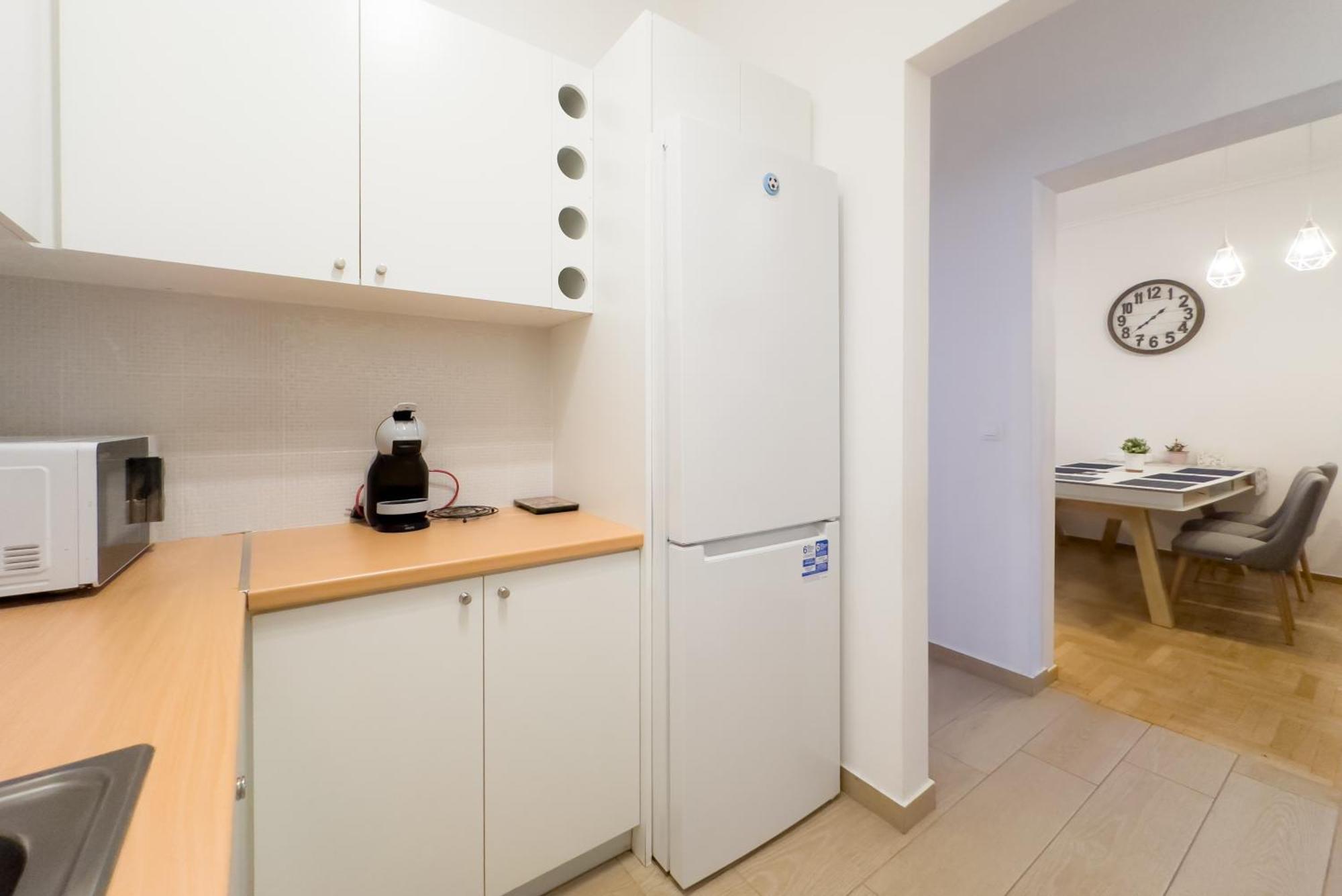 Urban Comfort Near Downtown Apartment *